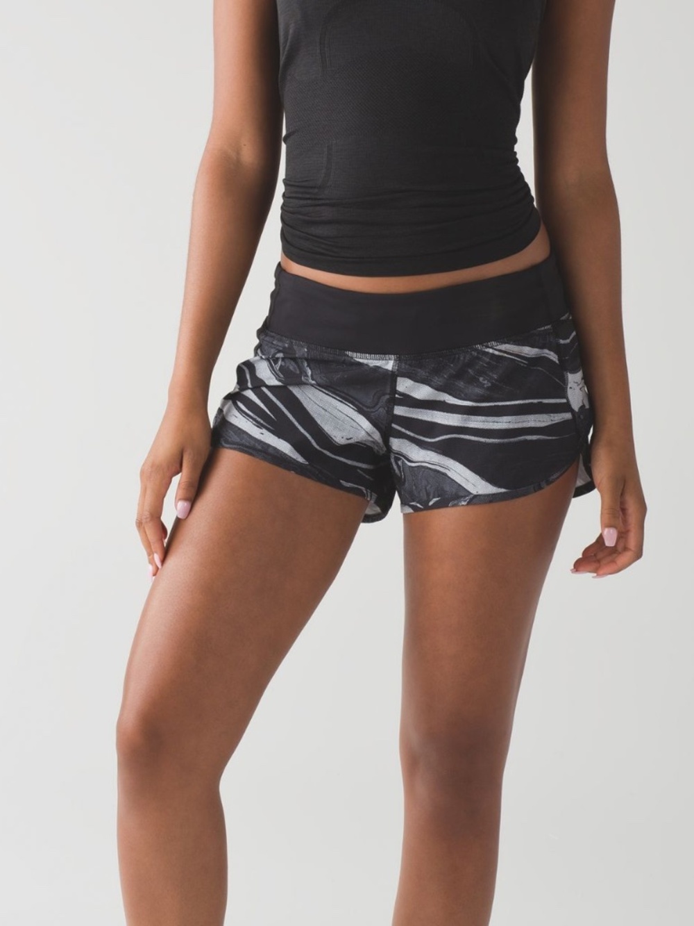 Lululemon Speed Short | Marbled Mix White Black | Size 6